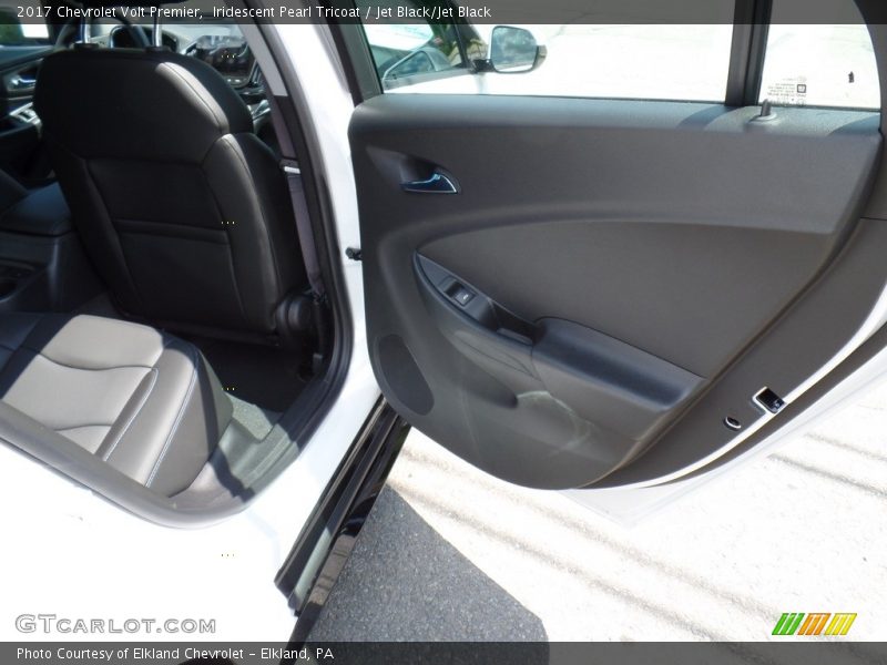 Iridescent Pearl Tricoat / Jet Black/Jet Black 2017 Chevrolet Volt Premier