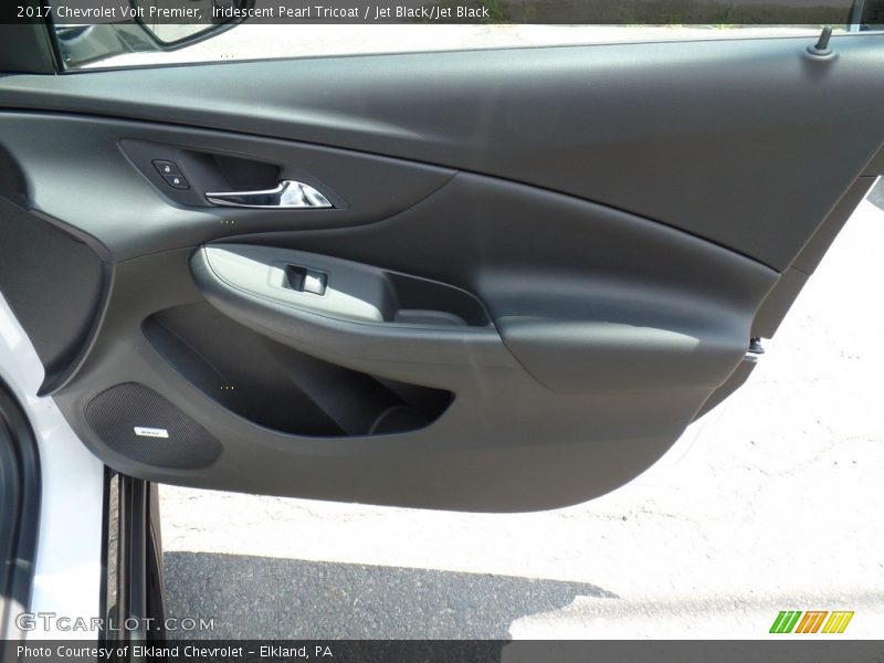 Iridescent Pearl Tricoat / Jet Black/Jet Black 2017 Chevrolet Volt Premier