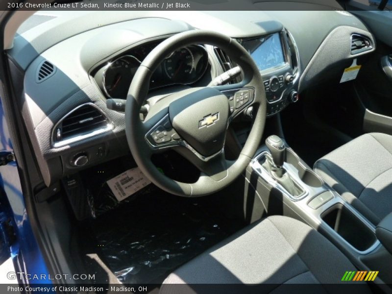 Kinetic Blue Metallic / Jet Black 2016 Chevrolet Cruze LT Sedan