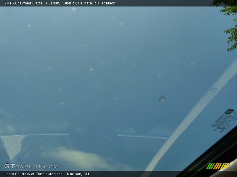 Kinetic Blue Metallic / Jet Black 2016 Chevrolet Cruze LT Sedan