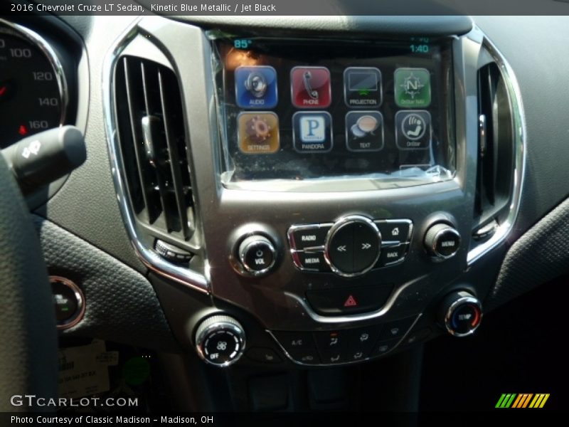 Kinetic Blue Metallic / Jet Black 2016 Chevrolet Cruze LT Sedan