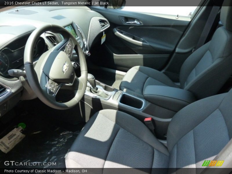 Tungsten Metallic / Jet Black 2016 Chevrolet Cruze LT Sedan