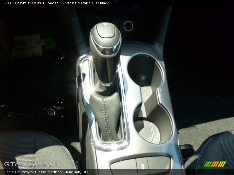 Silver Ice Metallic / Jet Black 2016 Chevrolet Cruze LT Sedan
