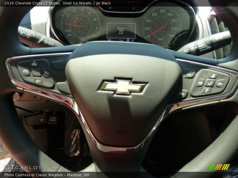 Silver Ice Metallic / Jet Black 2016 Chevrolet Cruze LT Sedan