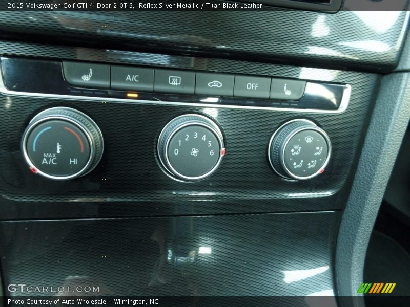 Reflex Silver Metallic / Titan Black Leather 2015 Volkswagen Golf GTI 4-Door 2.0T S