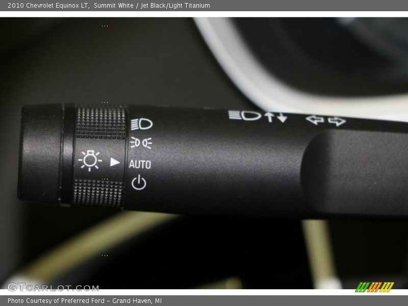 Summit White / Jet Black/Light Titanium 2010 Chevrolet Equinox LT