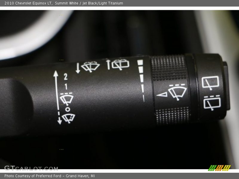 Summit White / Jet Black/Light Titanium 2010 Chevrolet Equinox LT