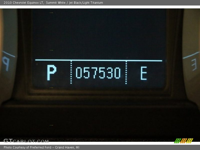Summit White / Jet Black/Light Titanium 2010 Chevrolet Equinox LT
