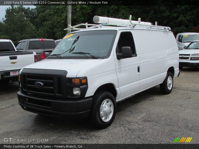 Oxford White / Medium Flint 2009 Ford E Series Van E150 Commercial
