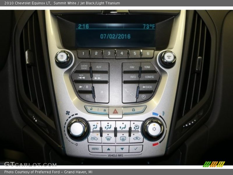 Summit White / Jet Black/Light Titanium 2010 Chevrolet Equinox LT