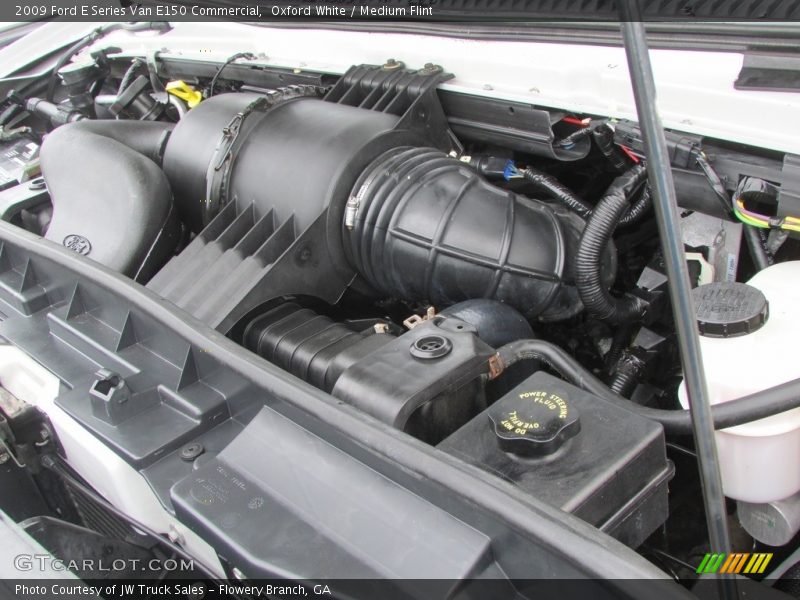 Oxford White / Medium Flint 2009 Ford E Series Van E150 Commercial