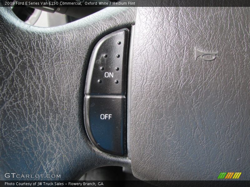 Oxford White / Medium Flint 2009 Ford E Series Van E150 Commercial