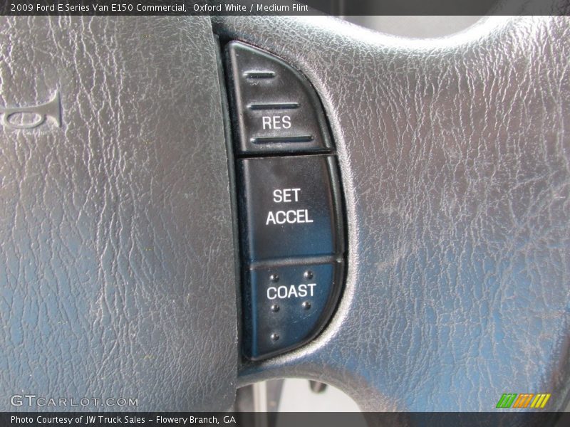 Oxford White / Medium Flint 2009 Ford E Series Van E150 Commercial