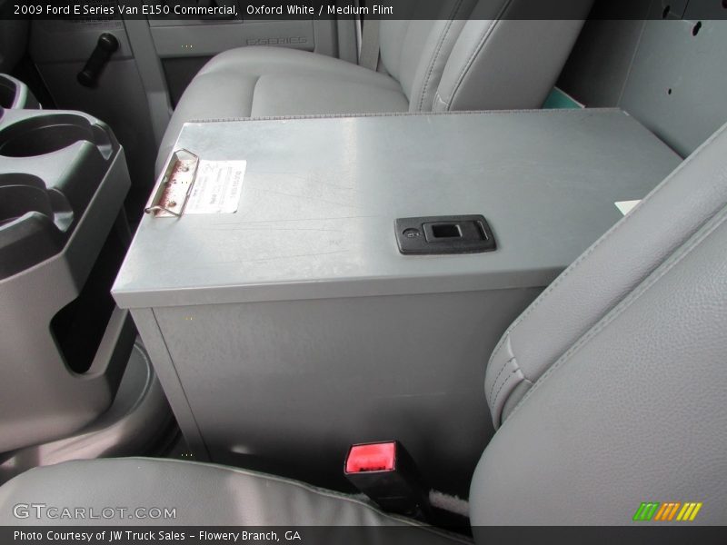 Oxford White / Medium Flint 2009 Ford E Series Van E150 Commercial