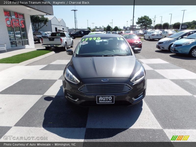 Magnetic / Charcoal Black 2016 Ford Focus Titanium Hatch