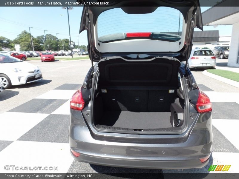 Magnetic / Charcoal Black 2016 Ford Focus Titanium Hatch