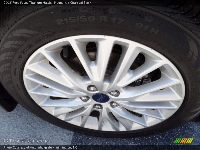 Magnetic / Charcoal Black 2016 Ford Focus Titanium Hatch