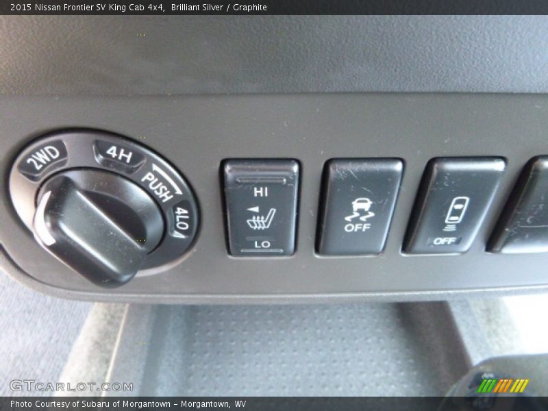Brilliant Silver / Graphite 2015 Nissan Frontier SV King Cab 4x4