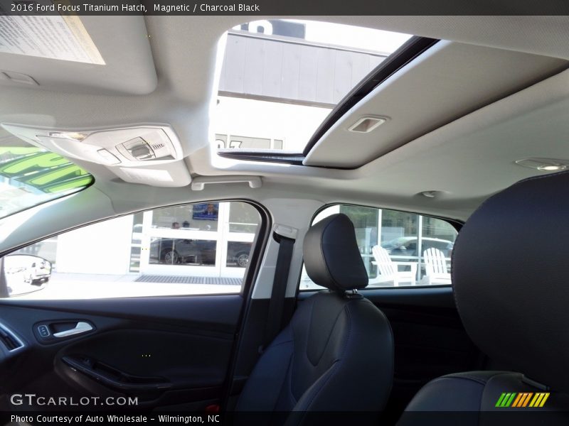 Magnetic / Charcoal Black 2016 Ford Focus Titanium Hatch