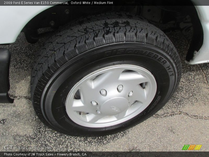 Oxford White / Medium Flint 2009 Ford E Series Van E150 Commercial