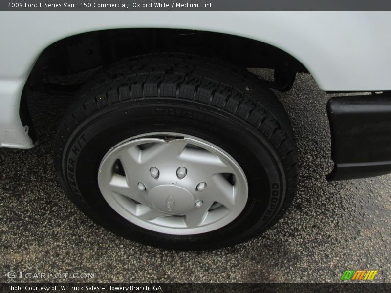 Oxford White / Medium Flint 2009 Ford E Series Van E150 Commercial