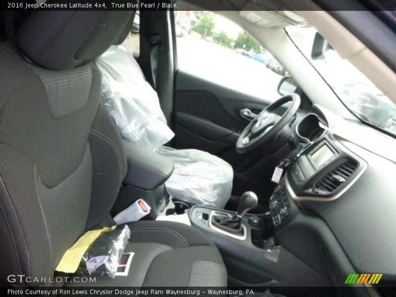 True Blue Pearl / Black 2016 Jeep Cherokee Latitude 4x4