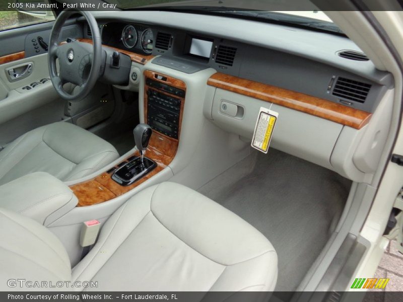 Pearl White / Gray 2005 Kia Amanti