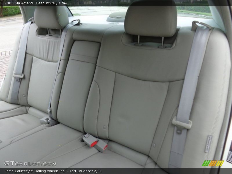 Pearl White / Gray 2005 Kia Amanti