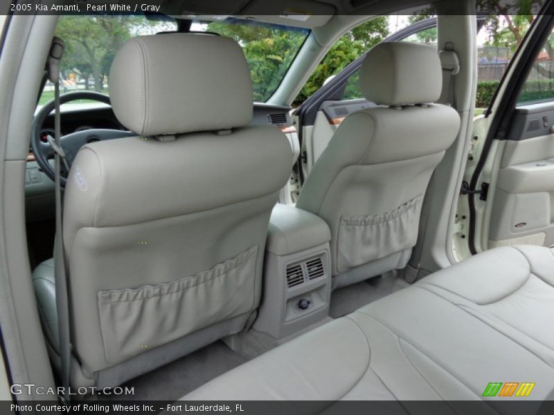 Pearl White / Gray 2005 Kia Amanti