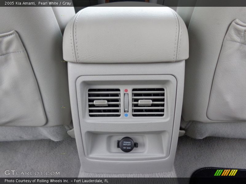 Pearl White / Gray 2005 Kia Amanti