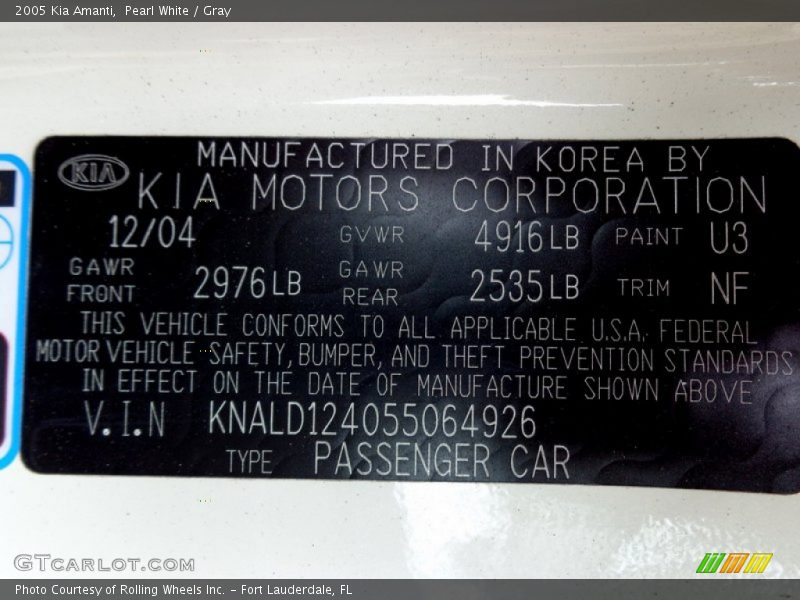 Pearl White / Gray 2005 Kia Amanti
