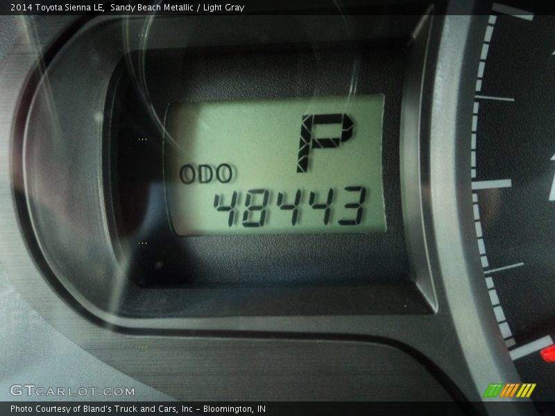 Sandy Beach Metallic / Light Gray 2014 Toyota Sienna LE