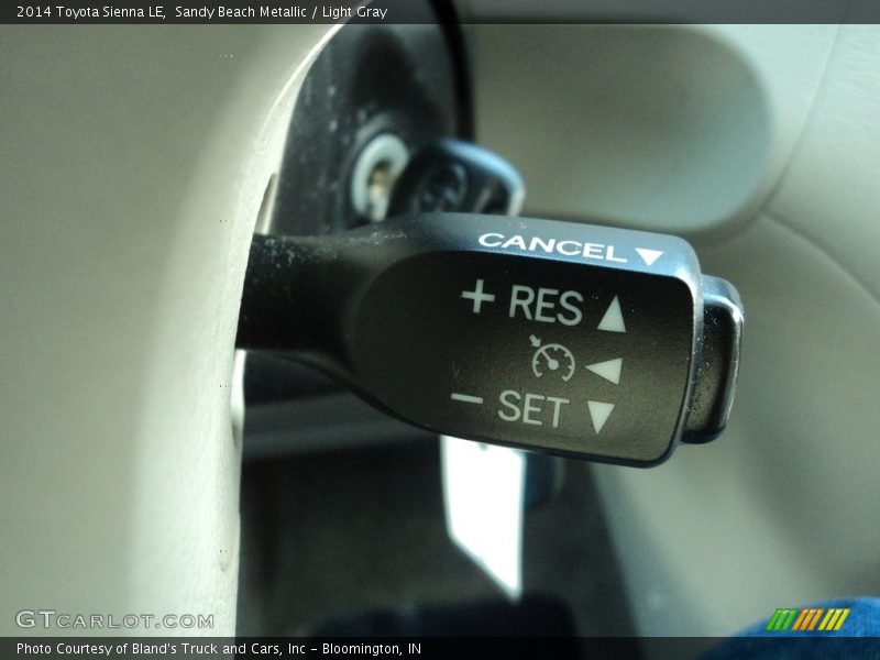 Sandy Beach Metallic / Light Gray 2014 Toyota Sienna LE