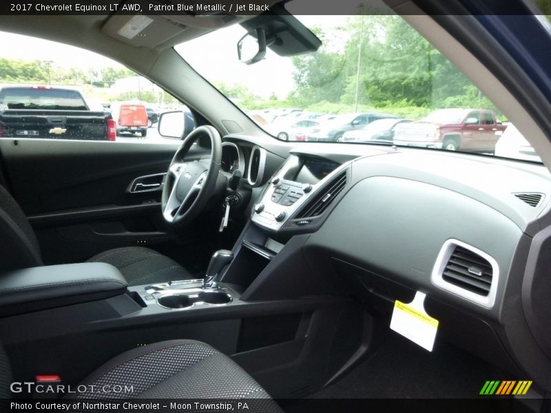 Patriot Blue Metallic / Jet Black 2017 Chevrolet Equinox LT AWD