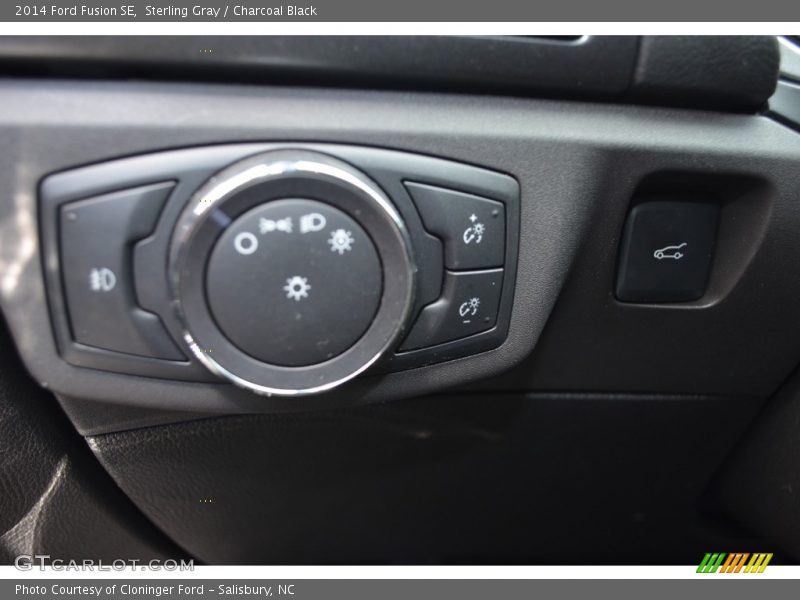 Sterling Gray / Charcoal Black 2014 Ford Fusion SE