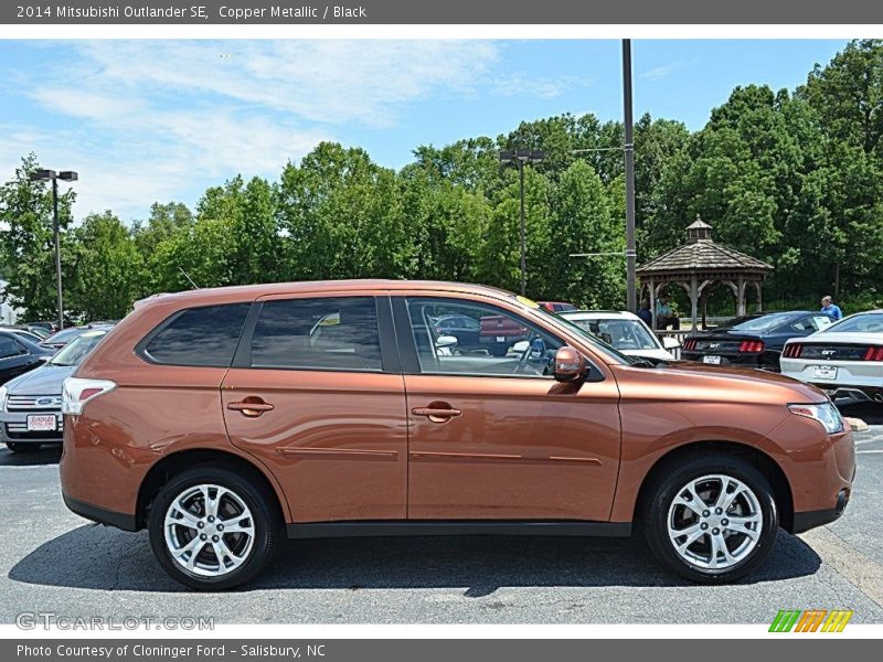 Copper Metallic / Black 2014 Mitsubishi Outlander SE