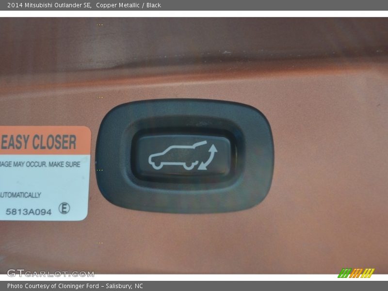 Copper Metallic / Black 2014 Mitsubishi Outlander SE