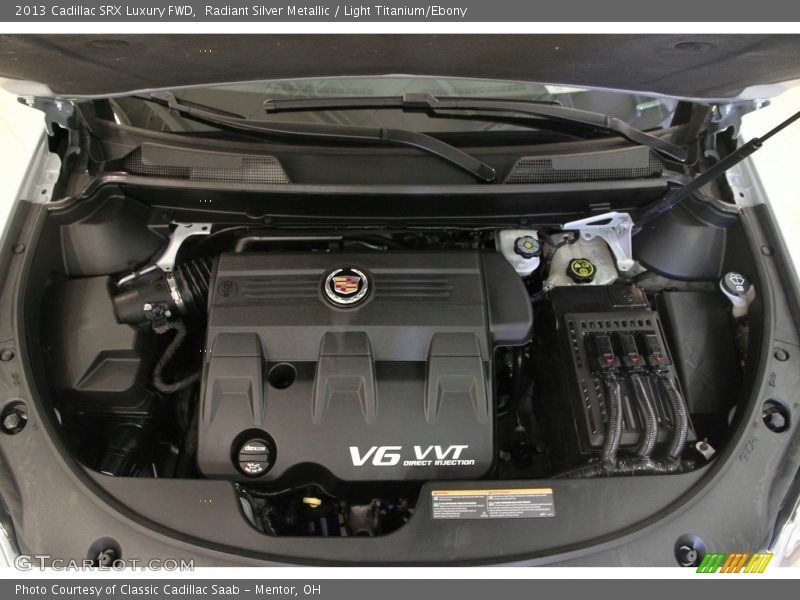 Radiant Silver Metallic / Light Titanium/Ebony 2013 Cadillac SRX Luxury FWD
