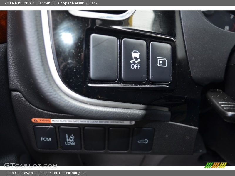 Copper Metallic / Black 2014 Mitsubishi Outlander SE