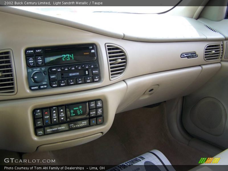 Light Sandrift Metallic / Taupe 2002 Buick Century Limited
