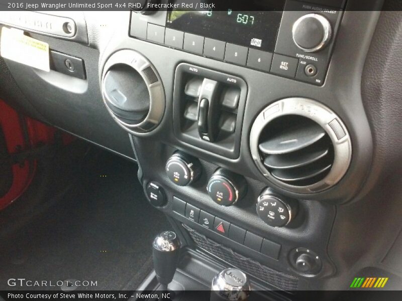 Firecracker Red / Black 2016 Jeep Wrangler Unlimited Sport 4x4 RHD
