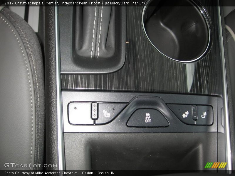Iridescent Pearl Tricoat / Jet Black/Dark Titanium 2017 Chevrolet Impala Premier