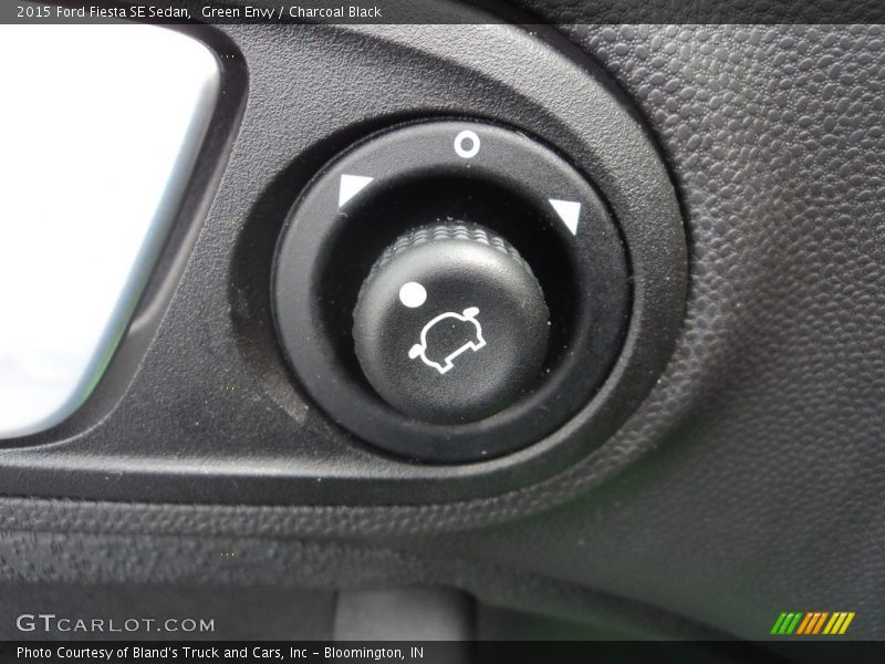 Green Envy / Charcoal Black 2015 Ford Fiesta SE Sedan