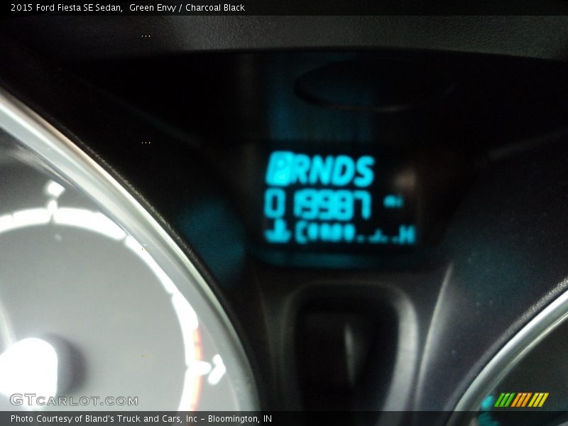 Green Envy / Charcoal Black 2015 Ford Fiesta SE Sedan