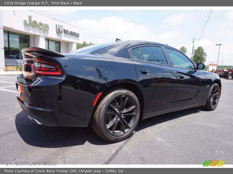 Pitch Black / Black 2016 Dodge Charger R/T