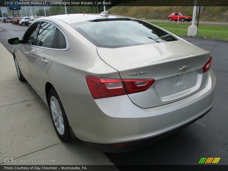 Champagne Silver Metallic / Jet Black 2016 Chevrolet Malibu LT