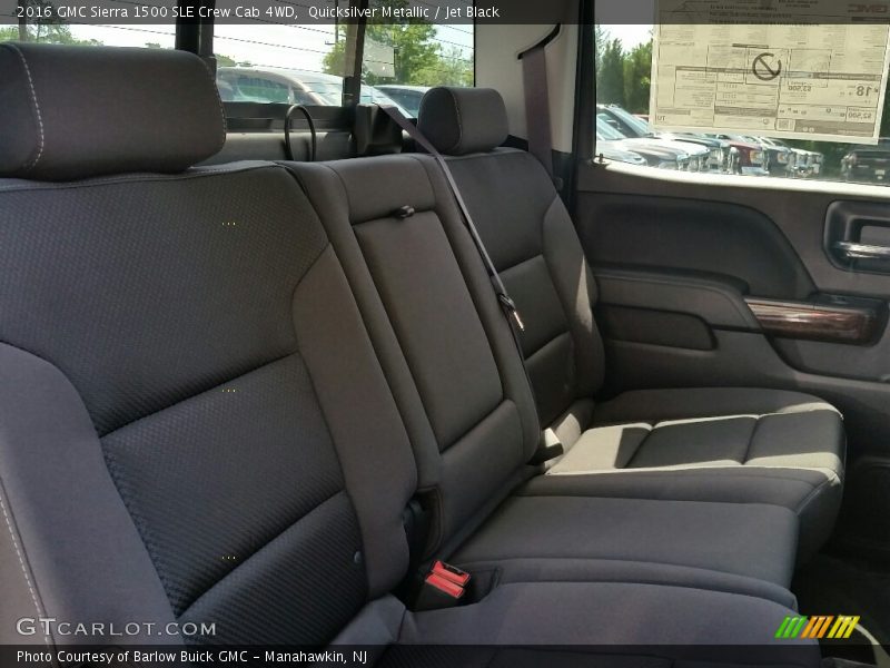 Quicksilver Metallic / Jet Black 2016 GMC Sierra 1500 SLE Crew Cab 4WD