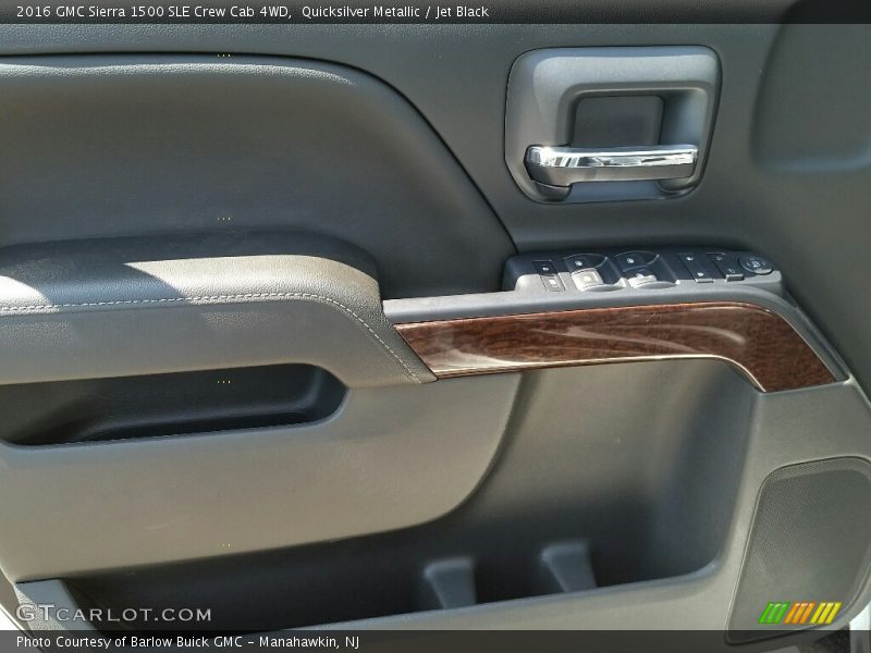 Quicksilver Metallic / Jet Black 2016 GMC Sierra 1500 SLE Crew Cab 4WD