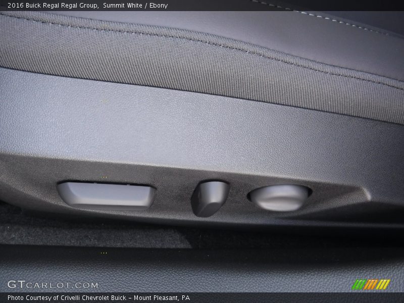 Summit White / Ebony 2016 Buick Regal Regal Group