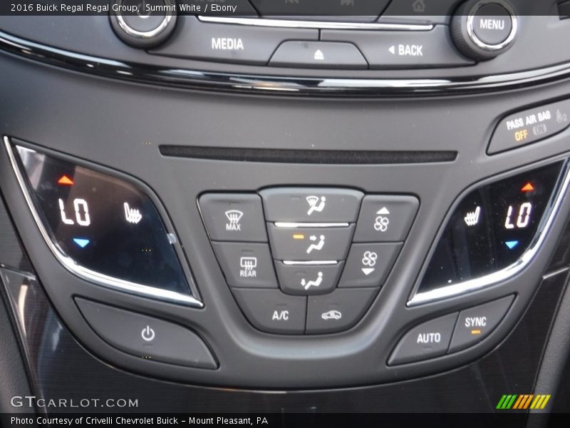 Summit White / Ebony 2016 Buick Regal Regal Group